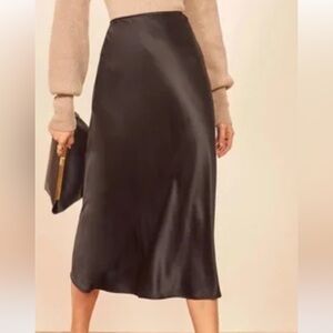 Elegant Black 100% silk Skirt